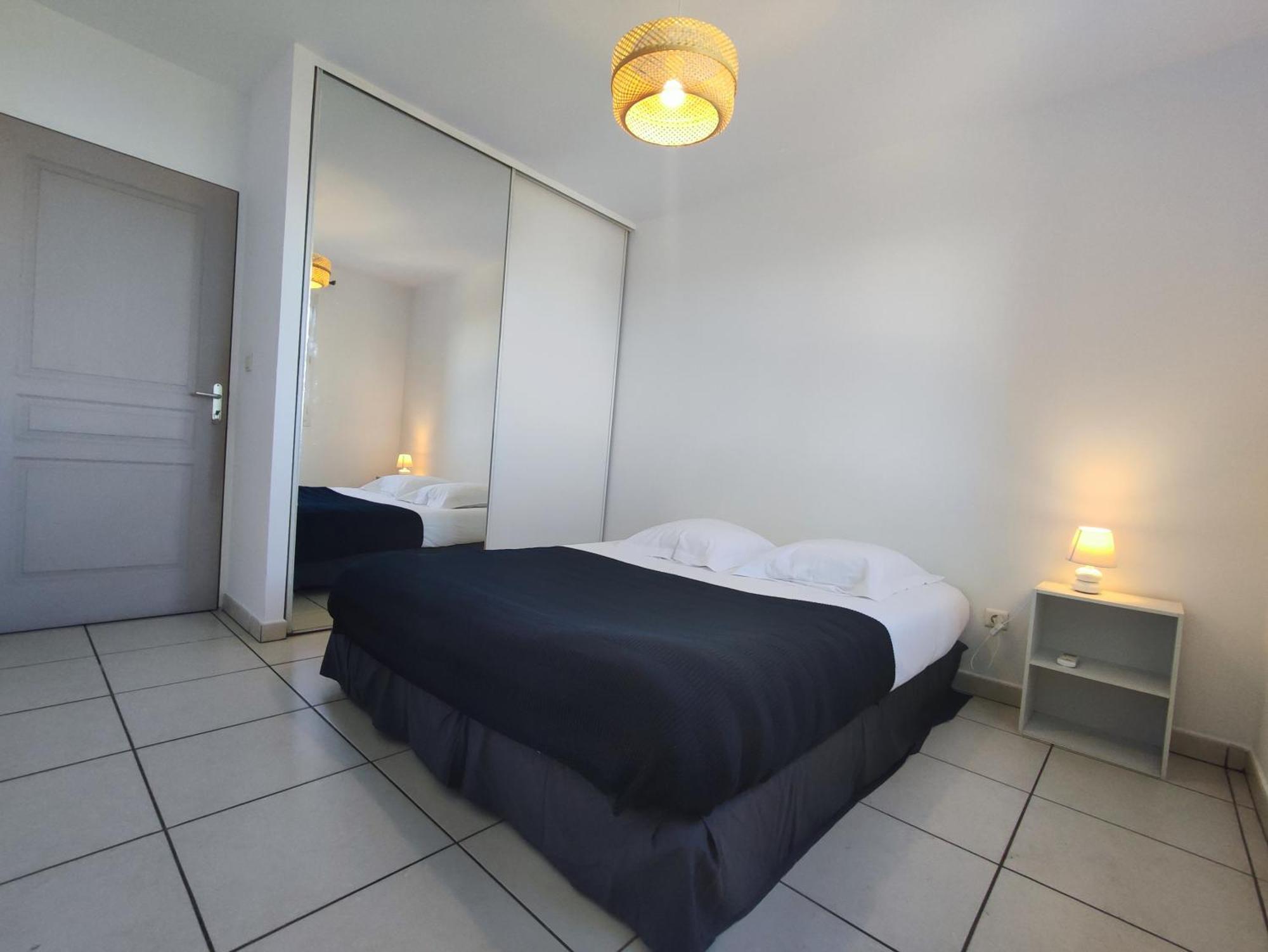 Le Nid Oceanique ! Appart T2 Avec Terrasse, Vue Mer Et Parking Prive En Sous Sol, Proche Du Centre Ville De Saint Gilles Les Bains Kültér fotó